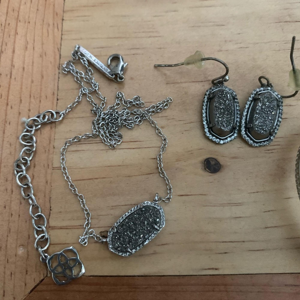 Kendra Set